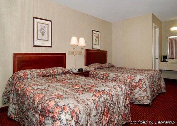 Econo Lodge Inn & Suites Matthews - Charlotte Zimmer foto