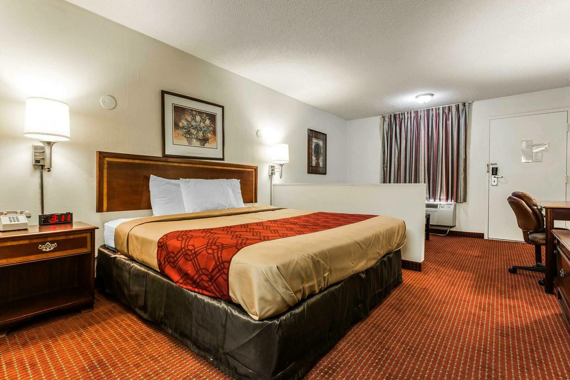 Econo Lodge Inn & Suites Matthews - Charlotte Exterior foto
